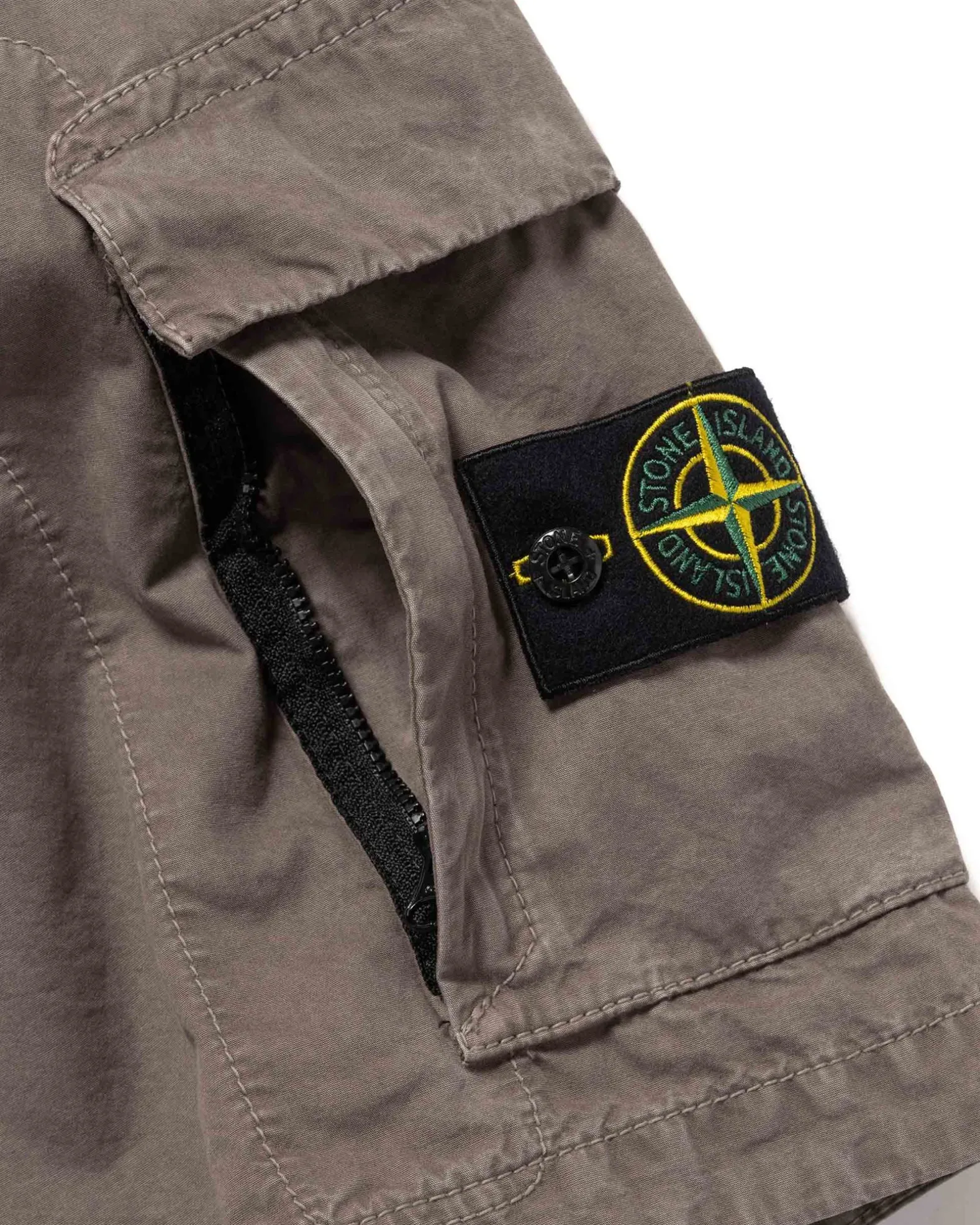 Old' Treatment Loose Fit Bermuda Shorts Dove Grey
