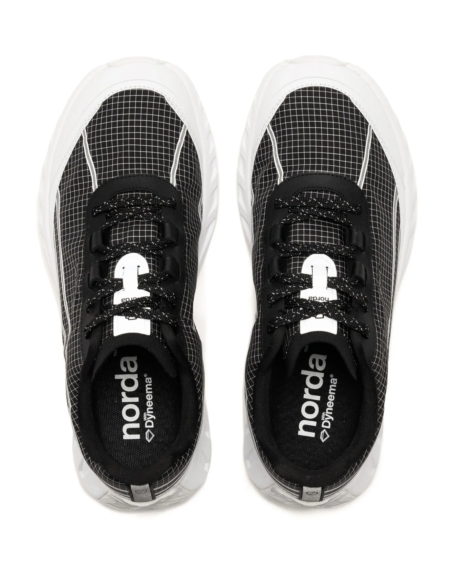002 Summit Black